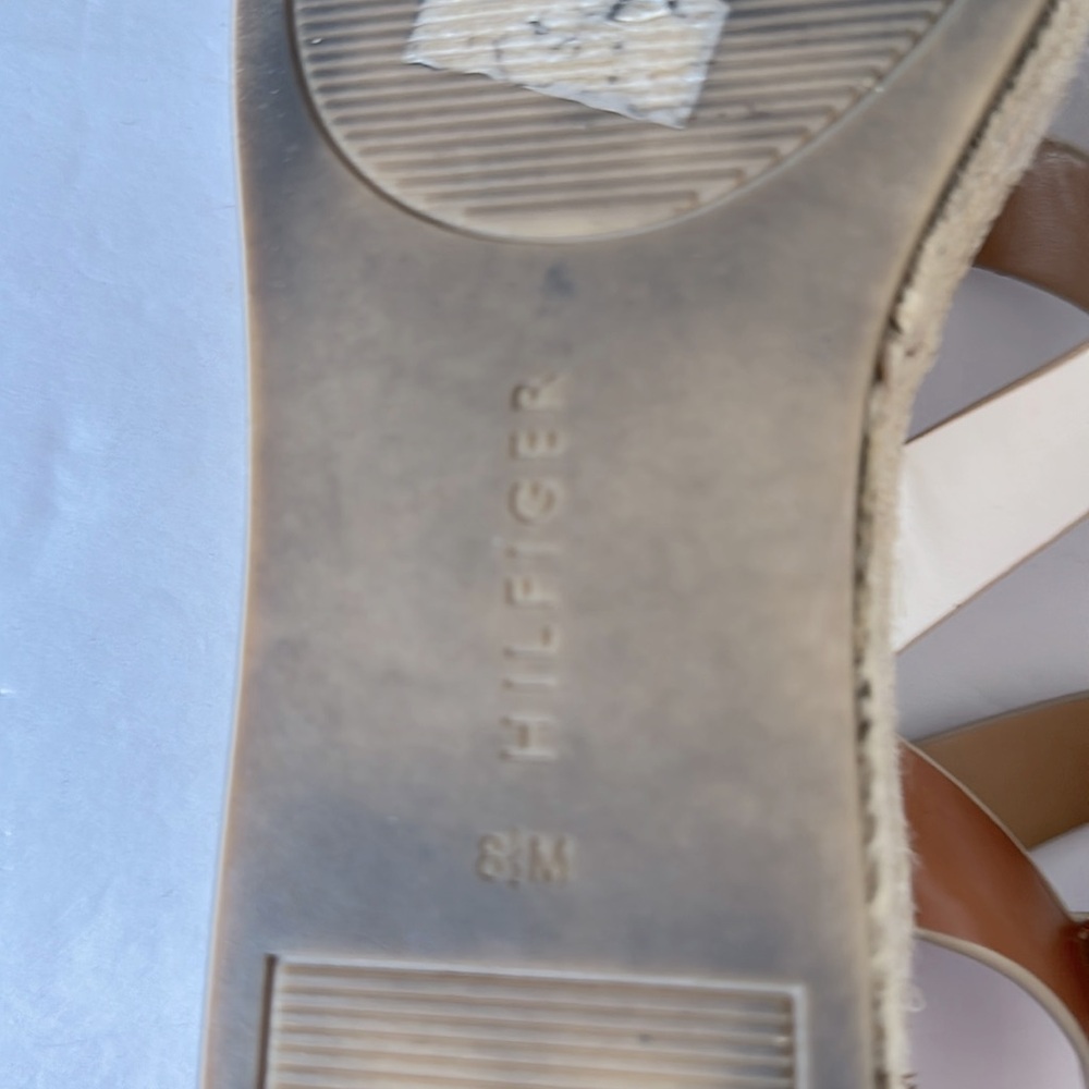 Tommy Hilfiger Espadrille Wedge Sandals 8.5 Tan Brown Gold White Buckle Logo - Picture 8 of 10